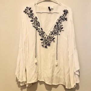 H&M White and Navy blouse